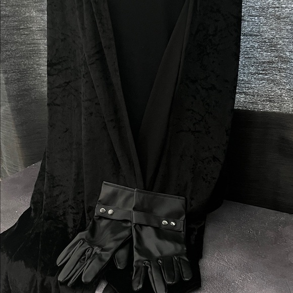 Black Hooded Cape with Gloves plague doctor costume. - Picture 2 of 3